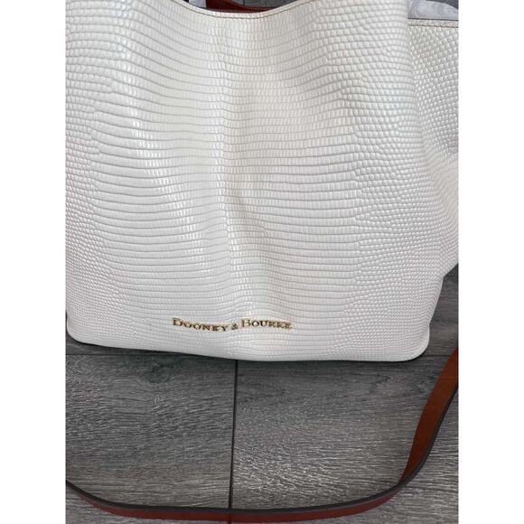 Dooney & Bourke DV1039BO Embossed Lizard Large Barlow Bone Bag B000540 - Picture 11 of 12